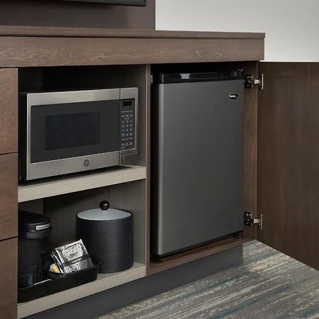 Hampton Inn & Suites Charlotte Airport Lake Pointe Екстер'єр фото