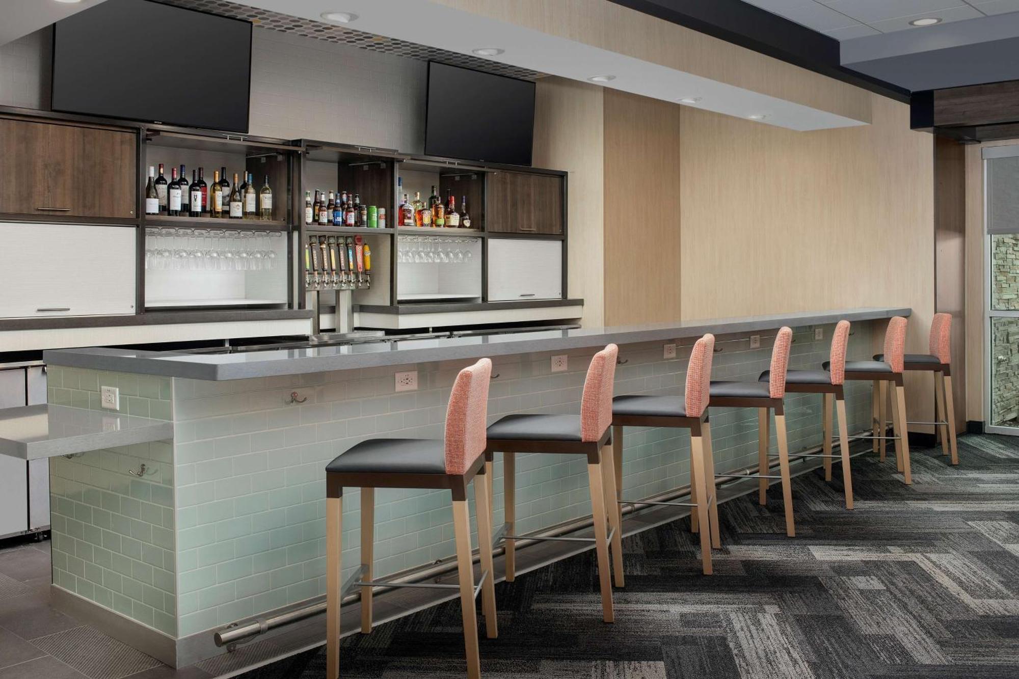 Hampton Inn & Suites Charlotte Airport Lake Pointe Екстер'єр фото