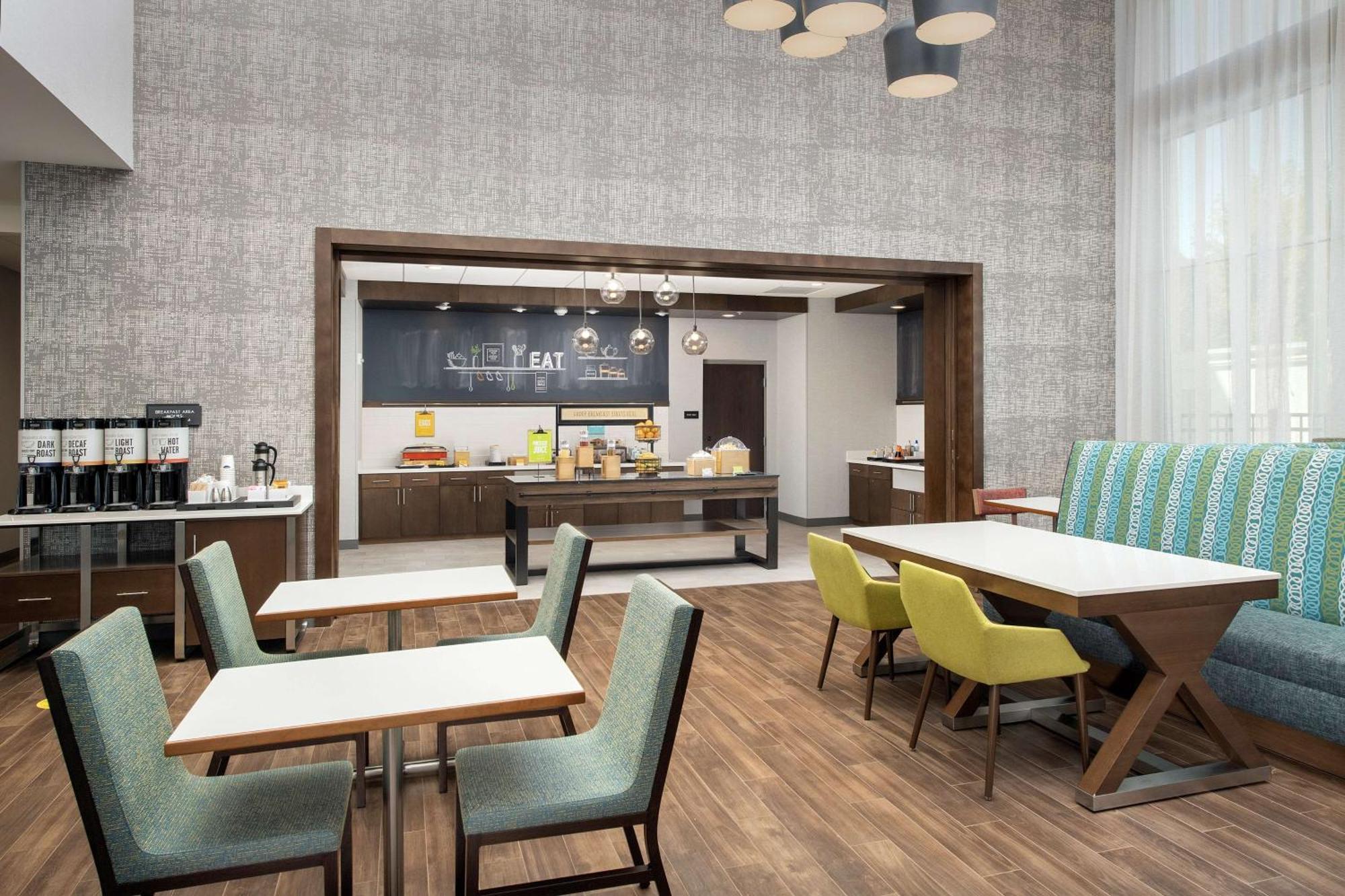 Hampton Inn & Suites Charlotte Airport Lake Pointe Екстер'єр фото