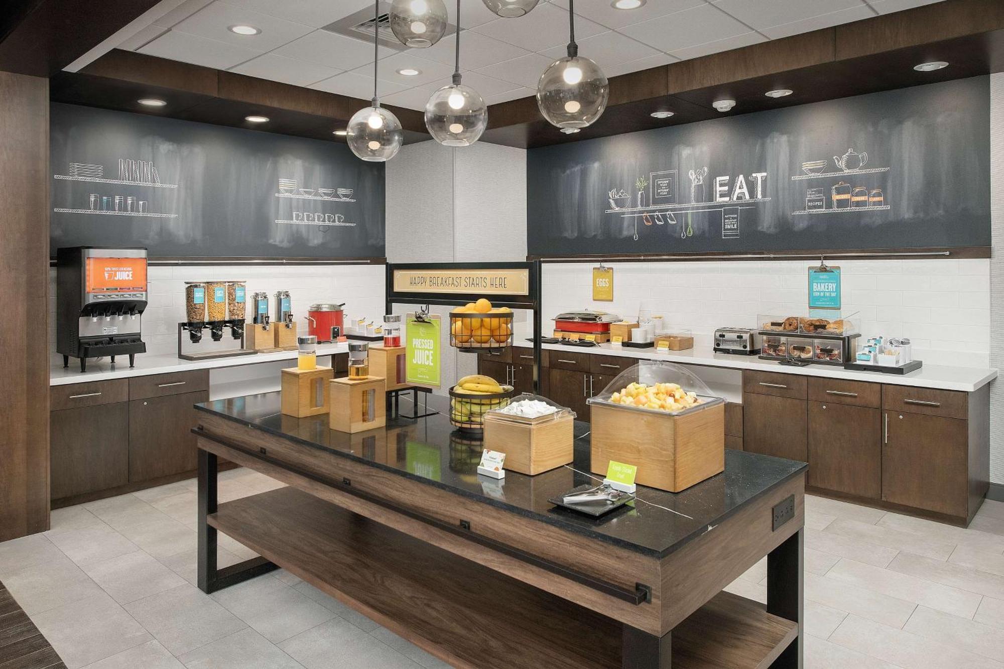 Hampton Inn & Suites Charlotte Airport Lake Pointe Екстер'єр фото