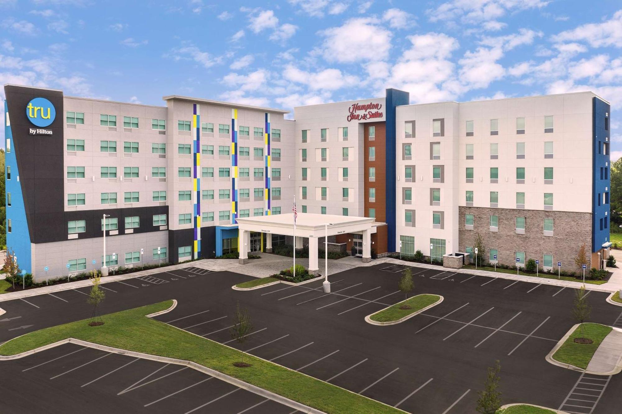 Hampton Inn & Suites Charlotte Airport Lake Pointe Екстер'єр фото